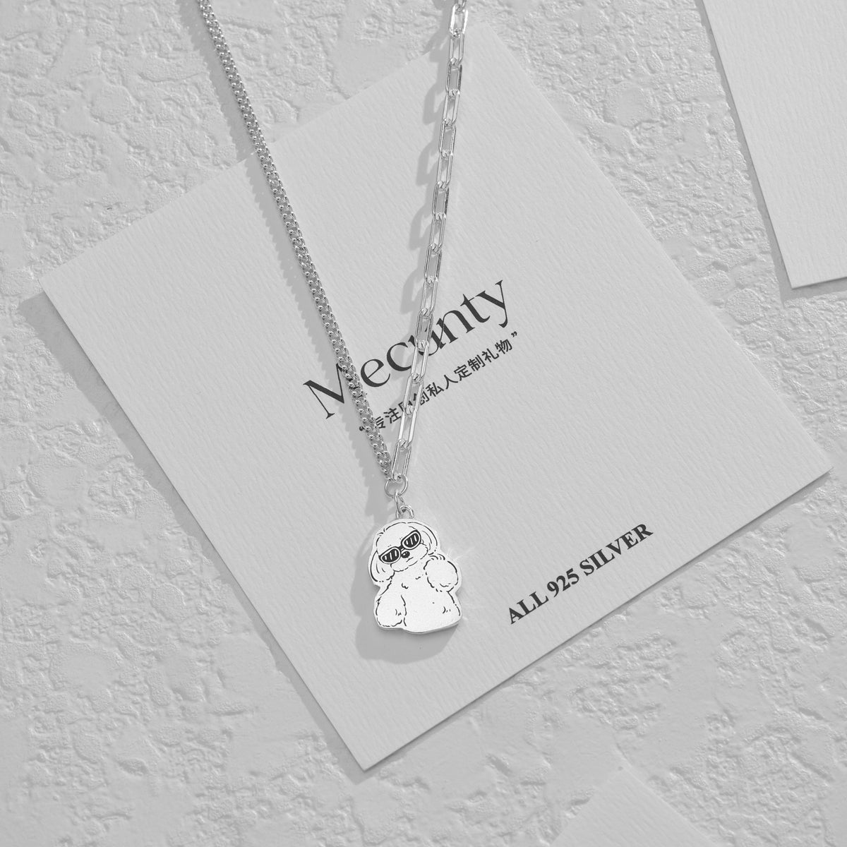 Collier en argent personnalisé avec portrait d'animal de compagnie gravé