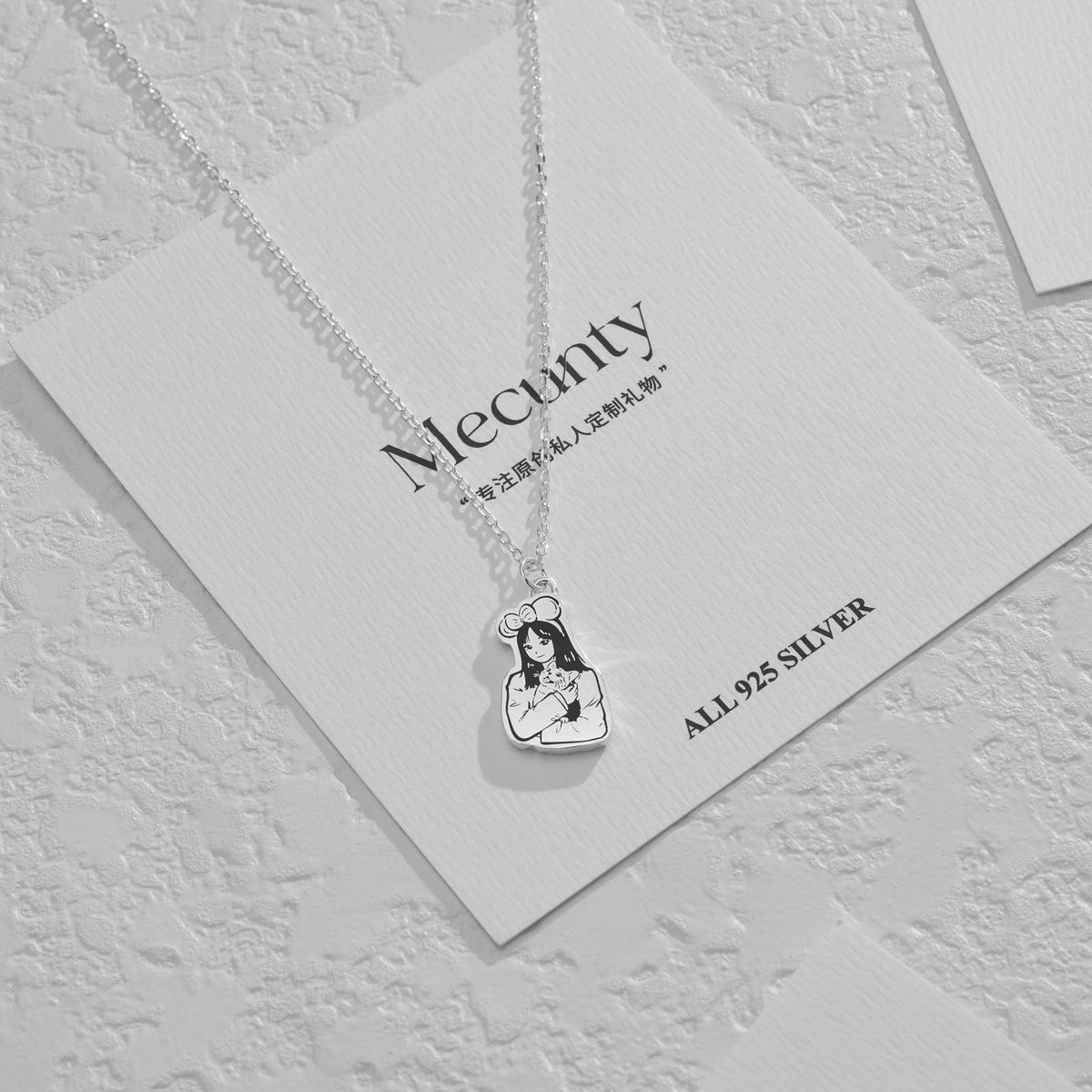 Collier en argent personnalisé avec portrait d'animal de compagnie gravé